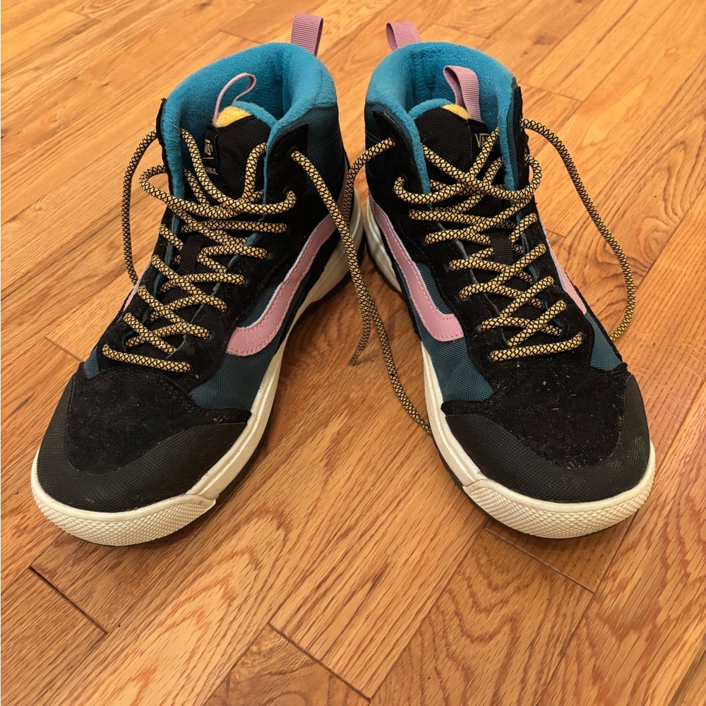 Vans MTE Hiking Boot/Tennis Shoe